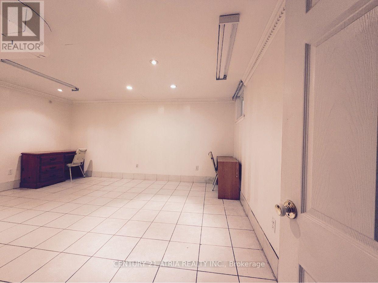 1 Grass Meadoway, Toronto, Ontario  M2H 2V4 - Photo 22 - C13573848