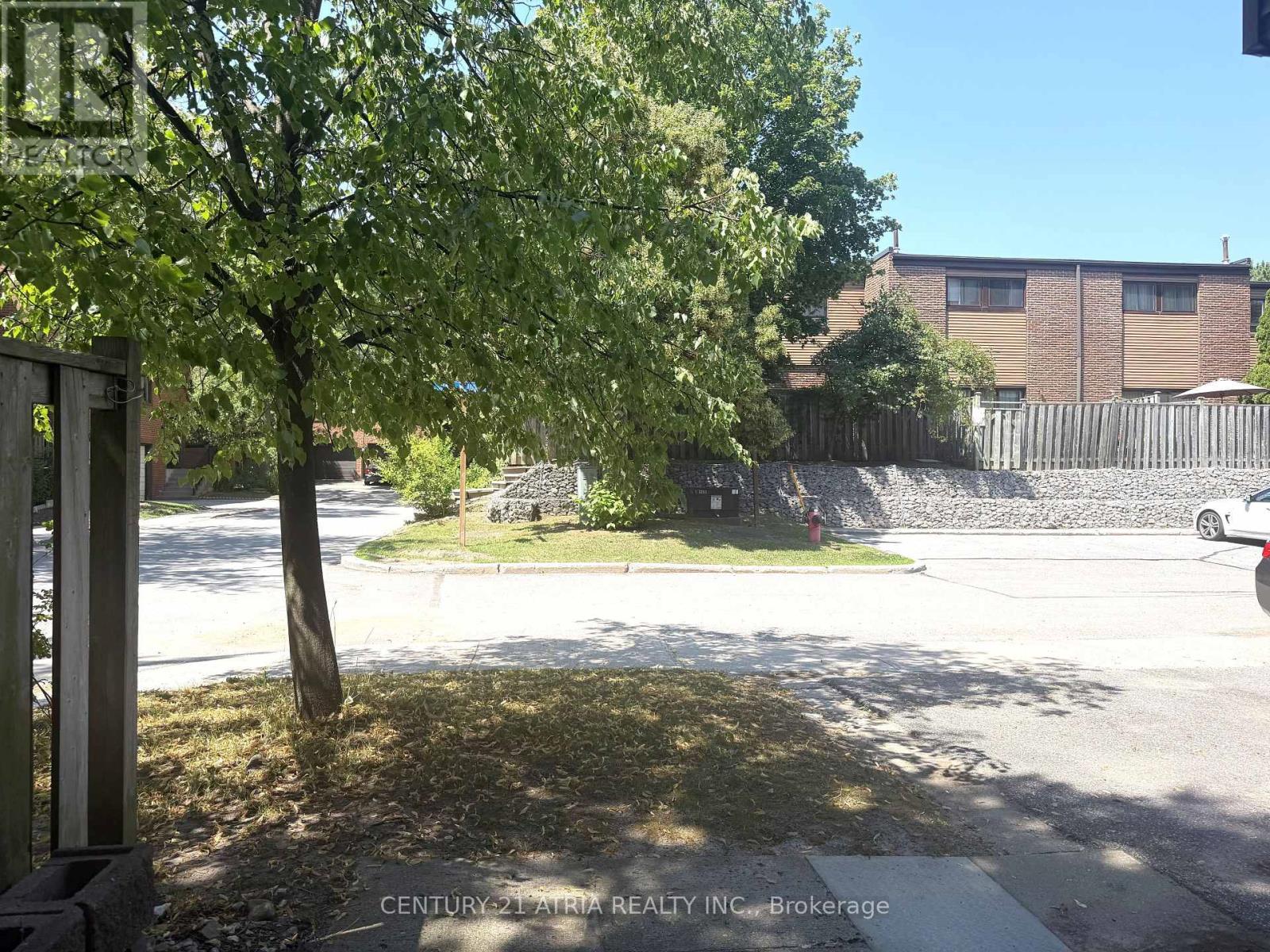 1 Grass Meadoway, Toronto, Ontario  M2H 2V4 - Photo 5 - C13573848