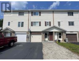 68 Farquhar PL, Elliot Lake, Ontario