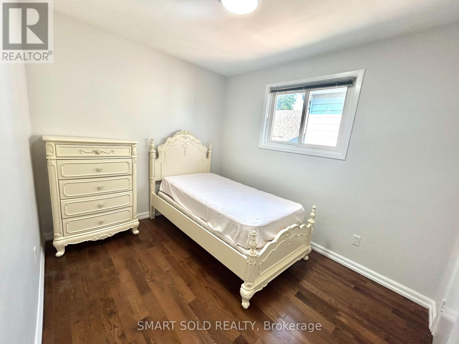 Main + Upper - 31 Silas Hill Drive, Toronto, Ontario  M2J 2X8 - Photo 10 - C13630628