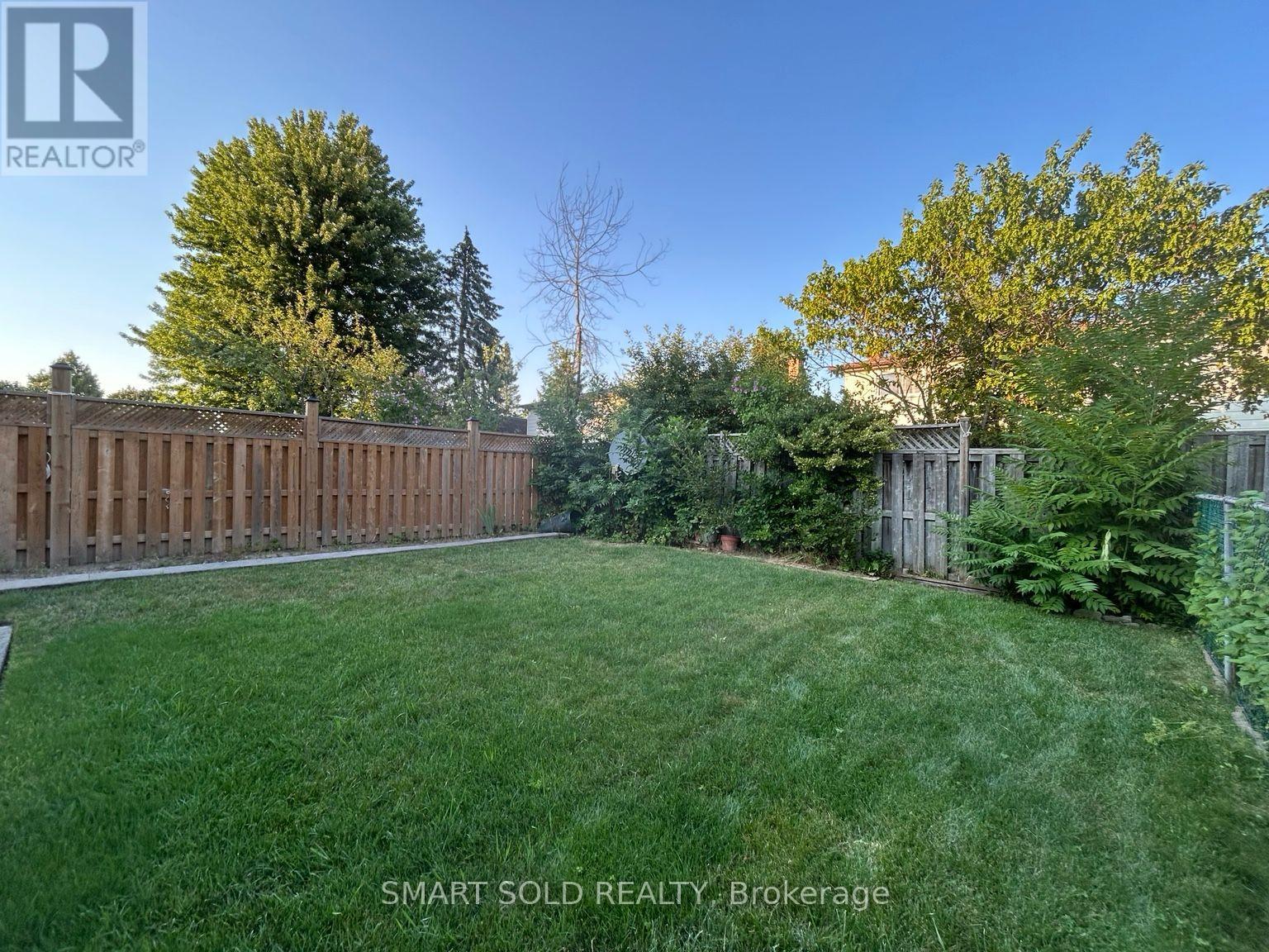 Main + Upper - 31 Silas Hill Drive, Toronto, Ontario  M2J 2X8 - Photo 15 - C13630628