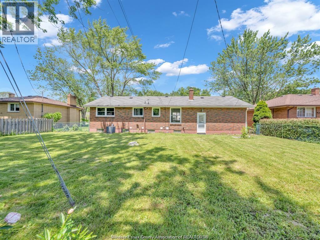 2445 Todd Lane, Lasalle, Ontario N9H 1K4 - Photo 12 - 26018797