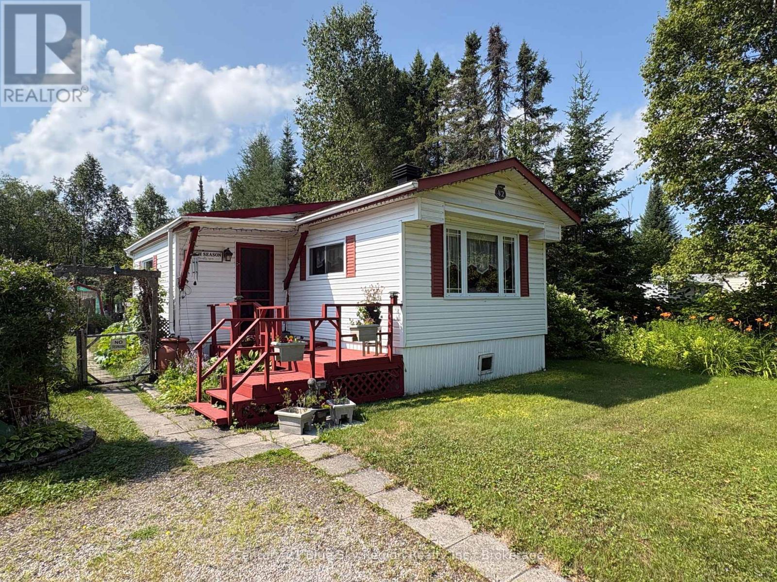 42 - 5887 Highway 11 N, North Bay (College Heights), Ontario  P1B 8G3 - Photo 2 - X13643752