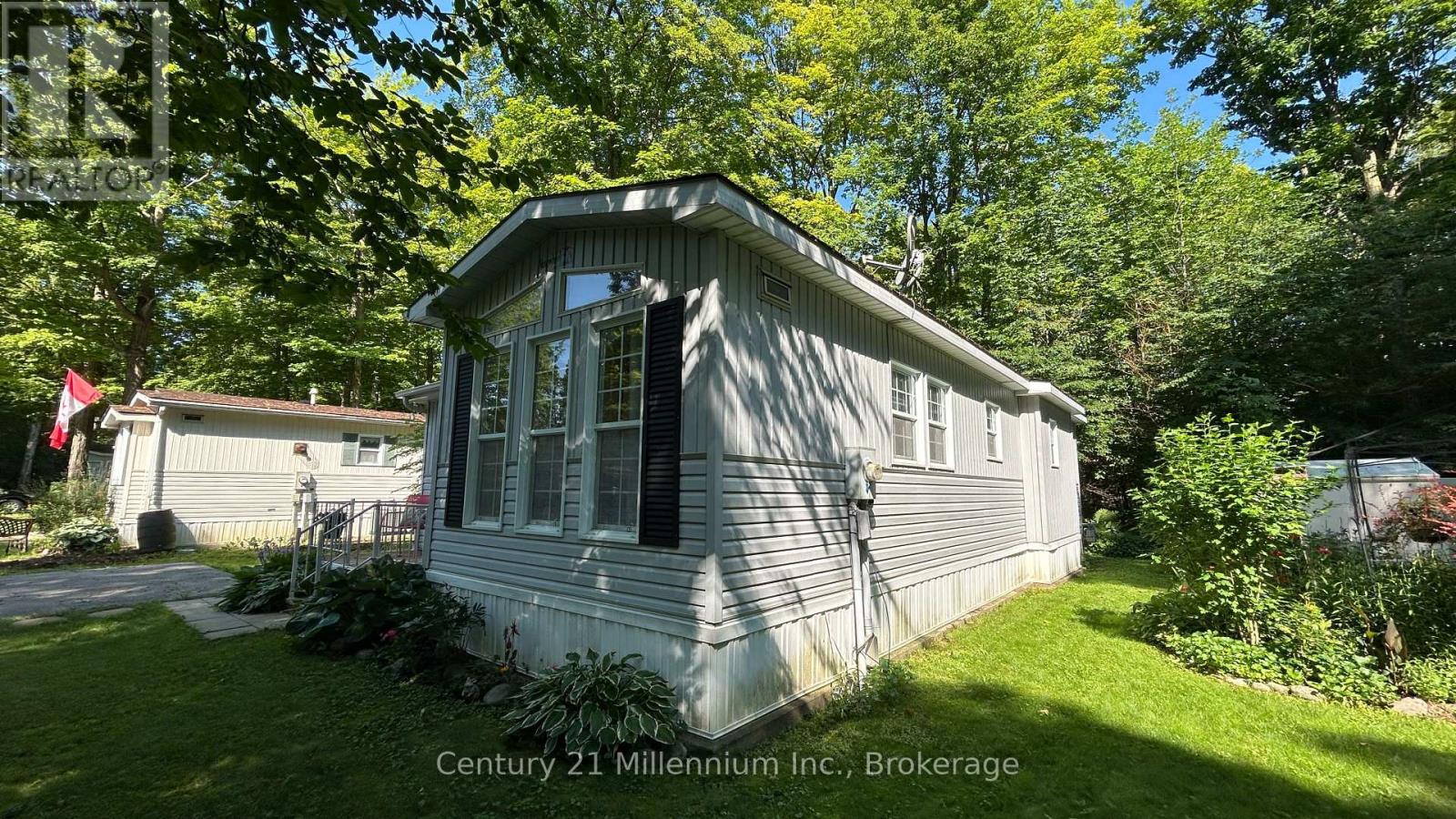 41 The Boardwalk, Wasaga Beach, Ontario  L9Z 3A8 - Photo 15 - S13643950