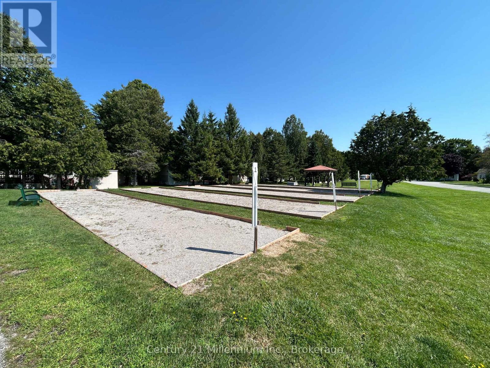 41 The Boardwalk, Wasaga Beach, Ontario  L9Z 3A8 - Photo 24 - S13643950