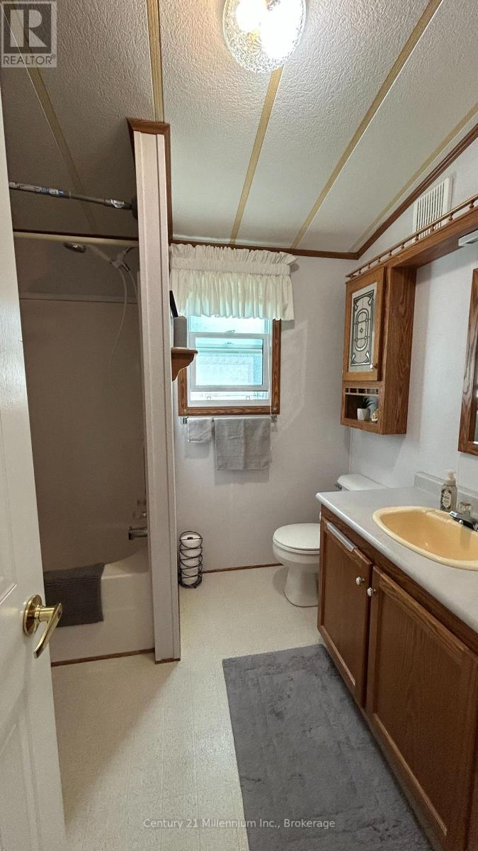 41 The Boardwalk, Wasaga Beach, Ontario  L9Z 3A8 - Photo 8 - S13643950