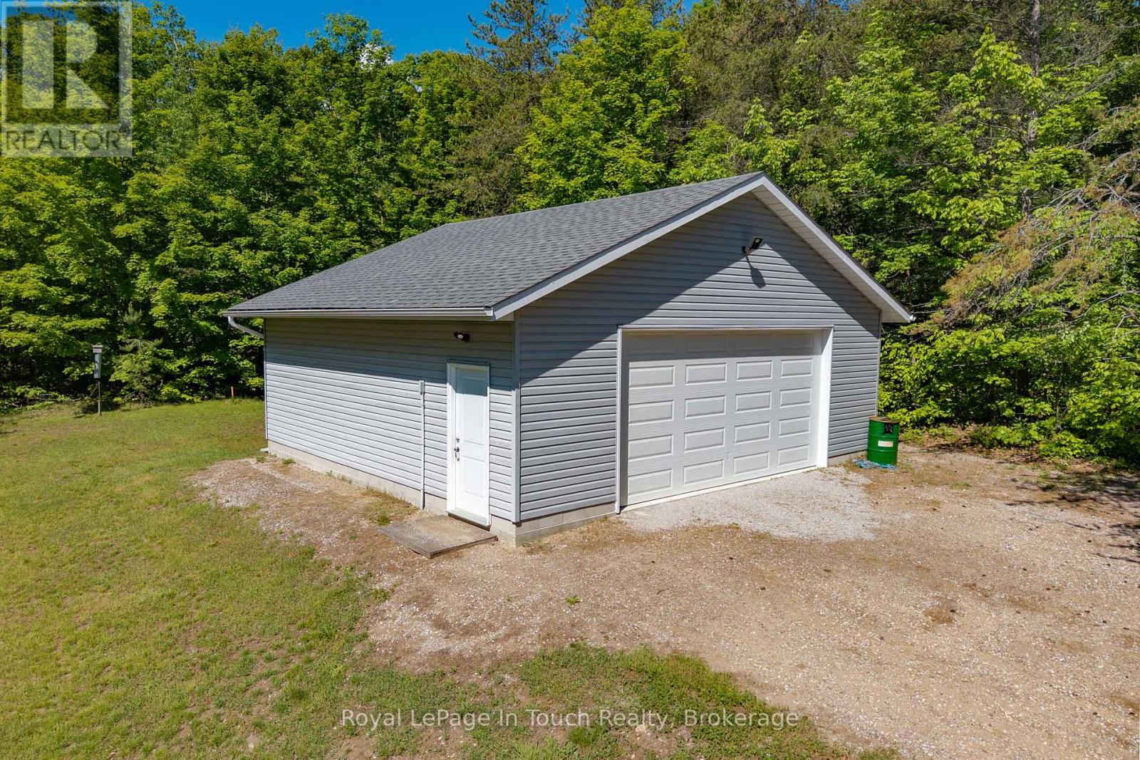 756 Champlain Road, Tiny, Ontario  L9M 0C2 - Photo 14 - S13643974