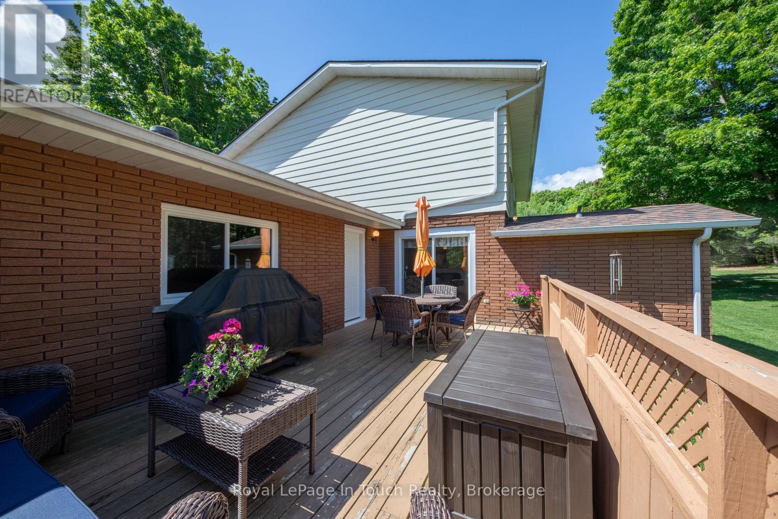 756 Champlain Road, Tiny, Ontario  L9M 0C2 - Photo 5 - S13643974