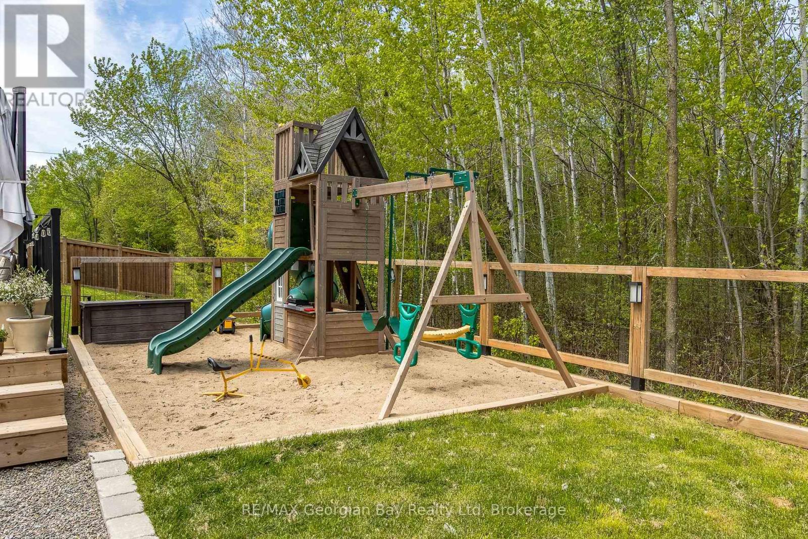 215 Roy Drive, Clearview, Ontario  L0M 1S0 - Photo 37 - S13644054
