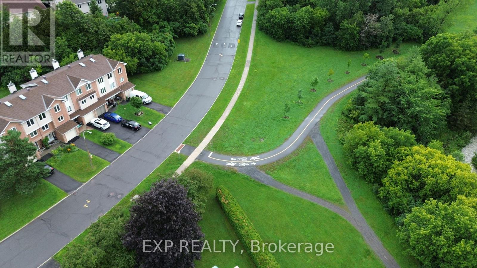 6667 Bilberry Drive, Ottawa, Ontario  K1C 4N5 - Photo 2 - X13631170