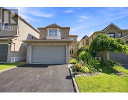 43 KNOTTY PINE DRIVE, Whitby, Ontario