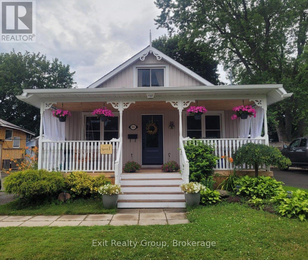 100 ARLINGTON AVENUE, Oshawa, Ontario