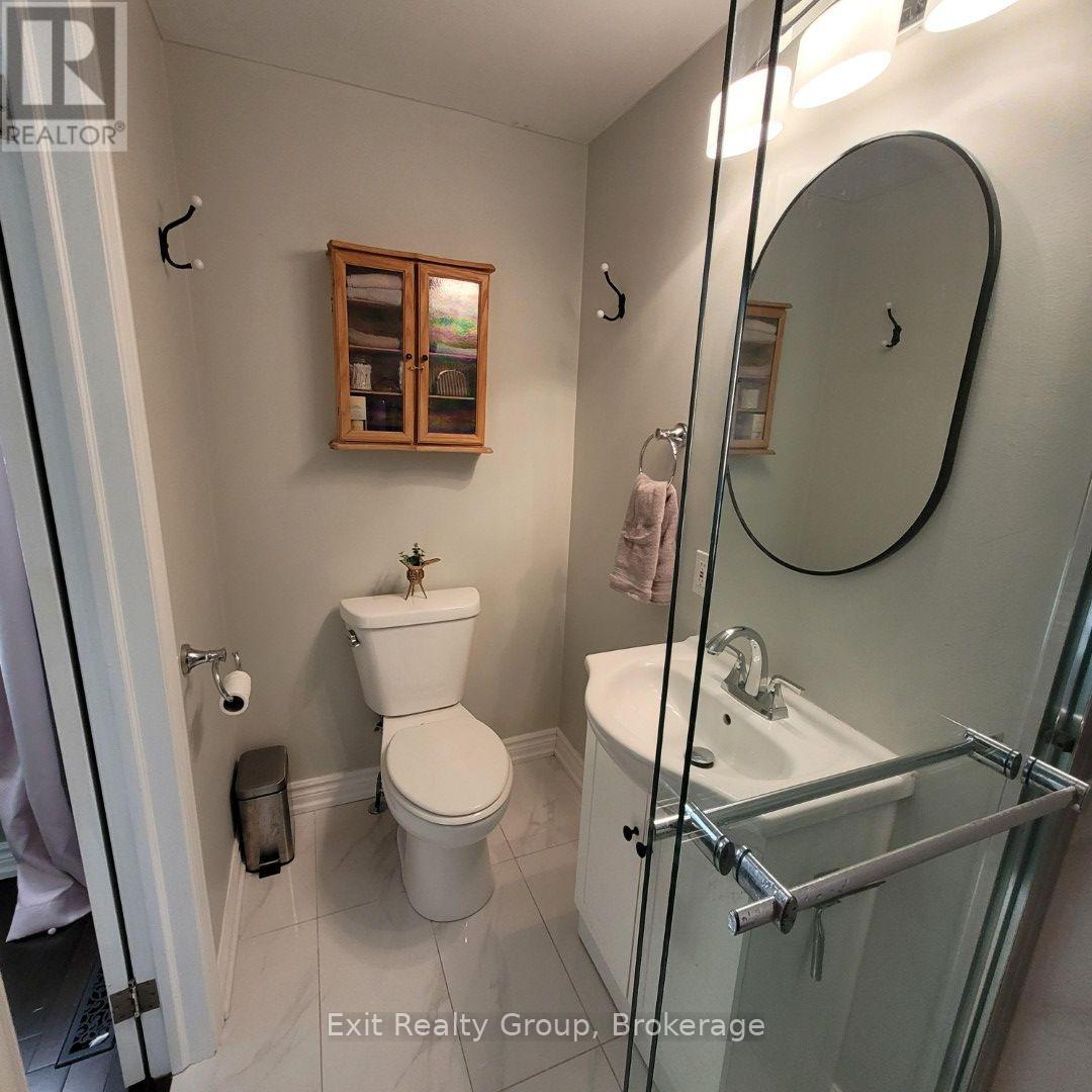 100 Arlington Avenue, Oshawa, Ontario  L1G 2N6 - Photo 24 - E13643808