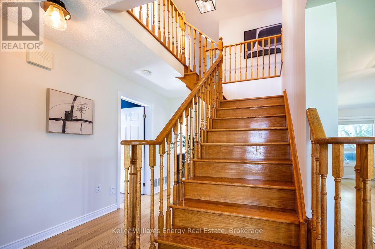 329 Challenger Court, Clarington, Ontario  L1B 1K4 - Photo 8 - E13643870