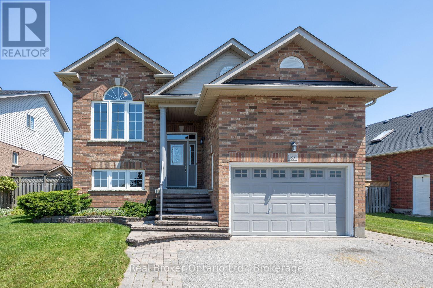 35 Argent Street, Clarington, Ontario  L1C 5K8 - Photo 2 - E13643902