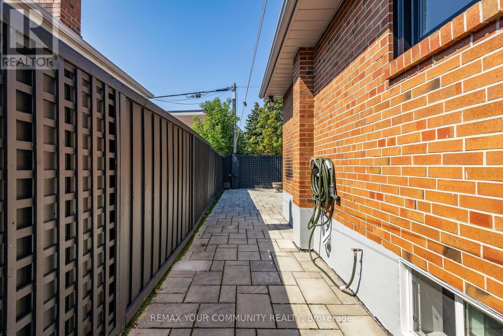 2 Doonaree Drive, Toronto, Ontario  M3A 1M4 - Photo 26 - C13643704