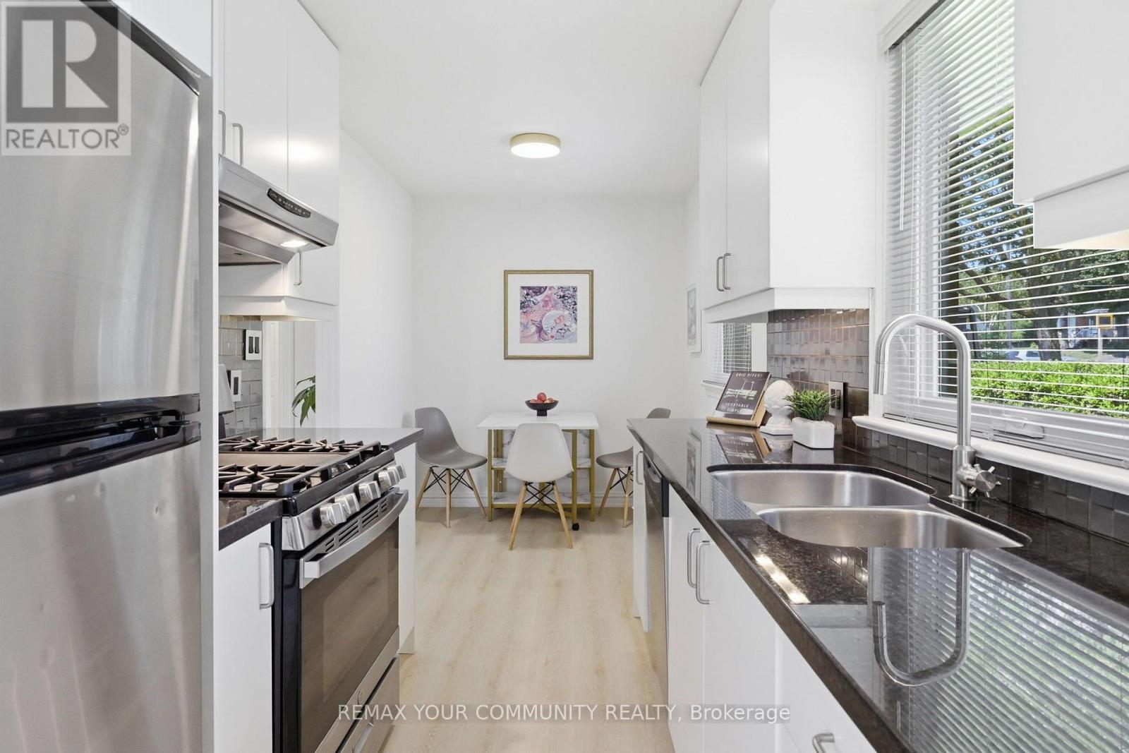 2 Doonaree Drive, Toronto, Ontario  M3A 1M4 - Photo 4 - C13643704