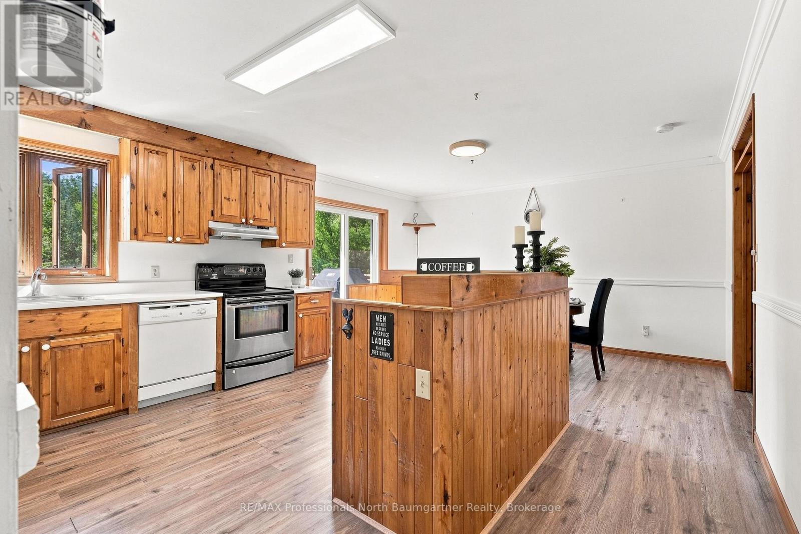 8966 Highway 35, Minden Hills, Ontario  K0M 2L1 - Photo 15 - X13643936