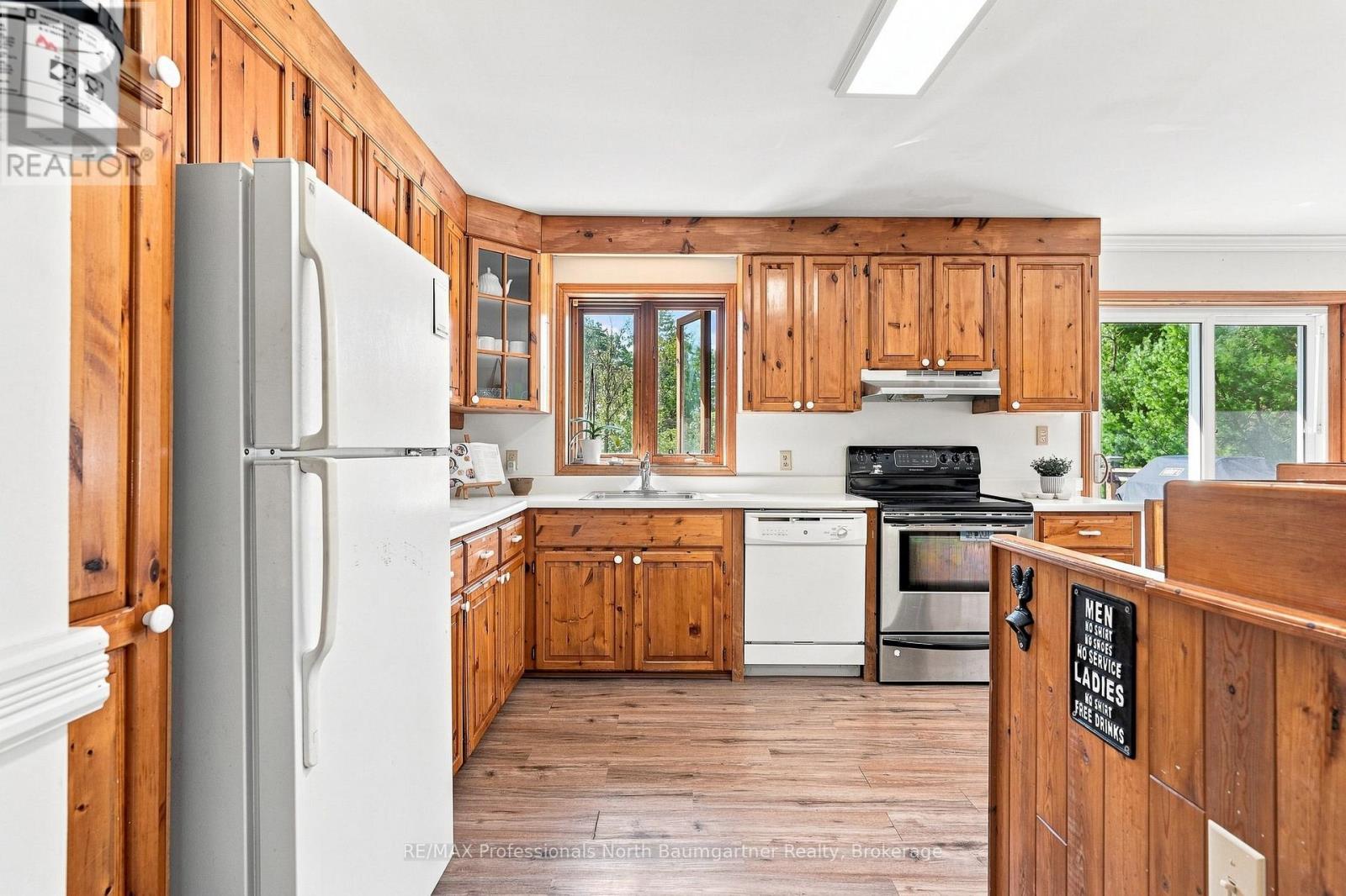 8966 Highway 35, Minden Hills, Ontario  K0M 2L1 - Photo 16 - X13643936