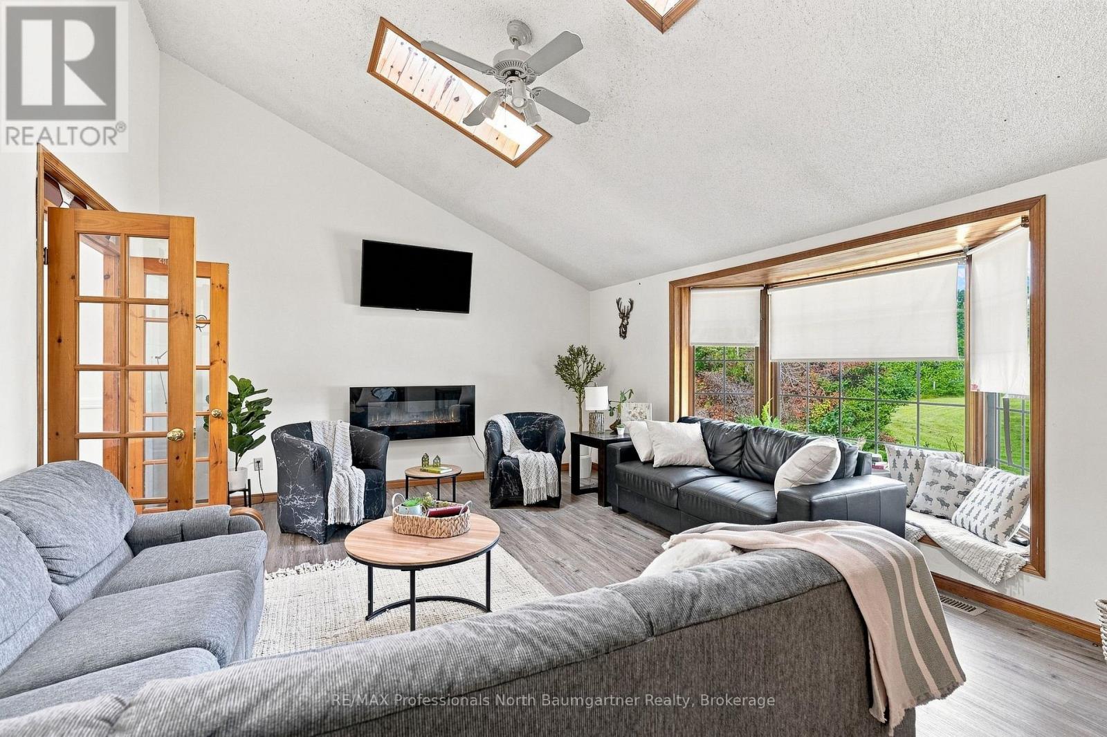 8966 Highway 35, Minden Hills, Ontario  K0M 2L1 - Photo 7 - X13643936