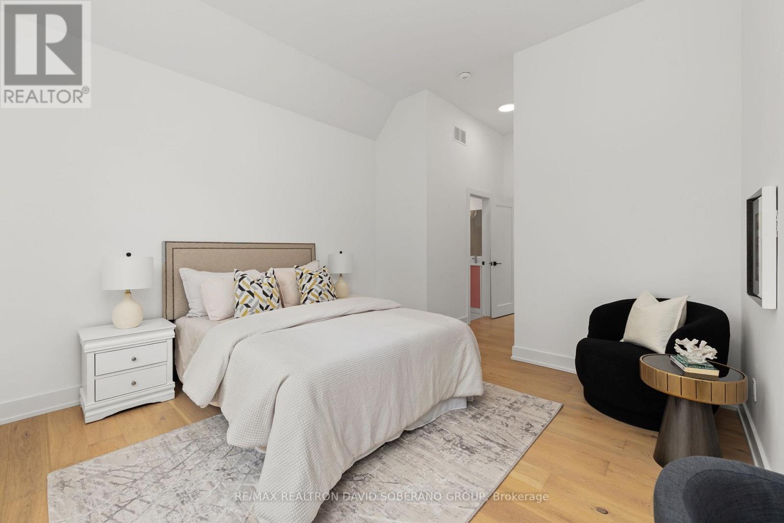 11 Barclay Road, Toronto, Ontario  M3H 3C8 - Photo 19 - C13644020