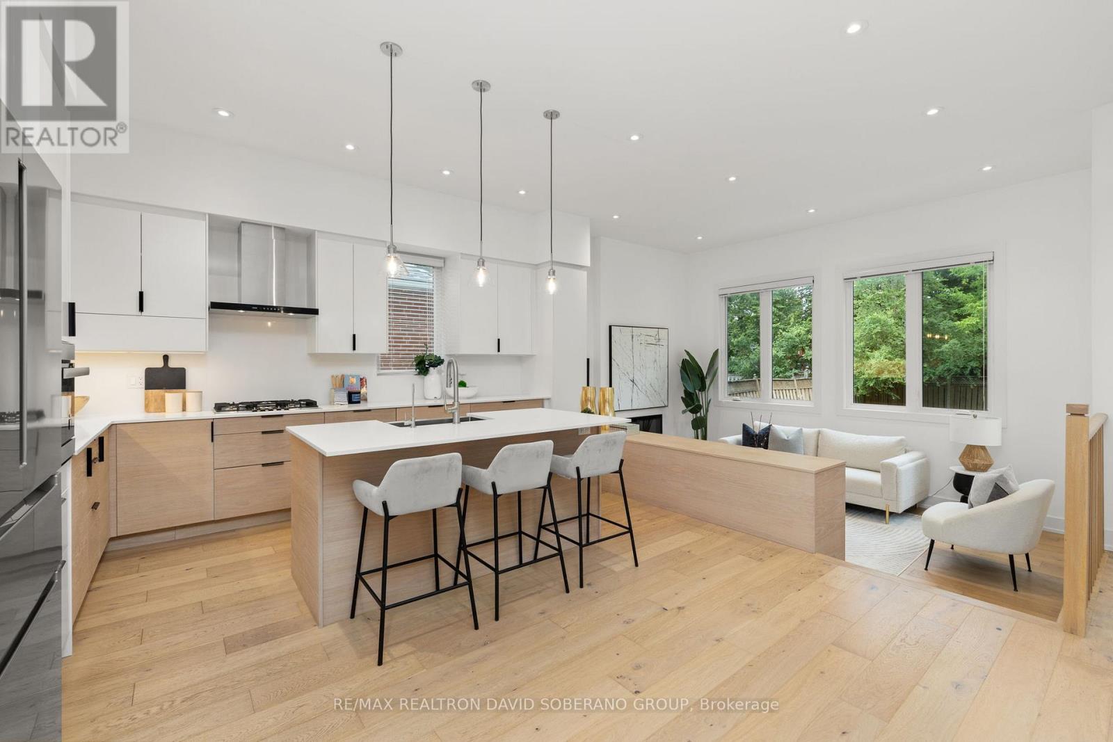 11 Barclay Road, Toronto, Ontario  M3H 3C8 - Photo 7 - C13644020