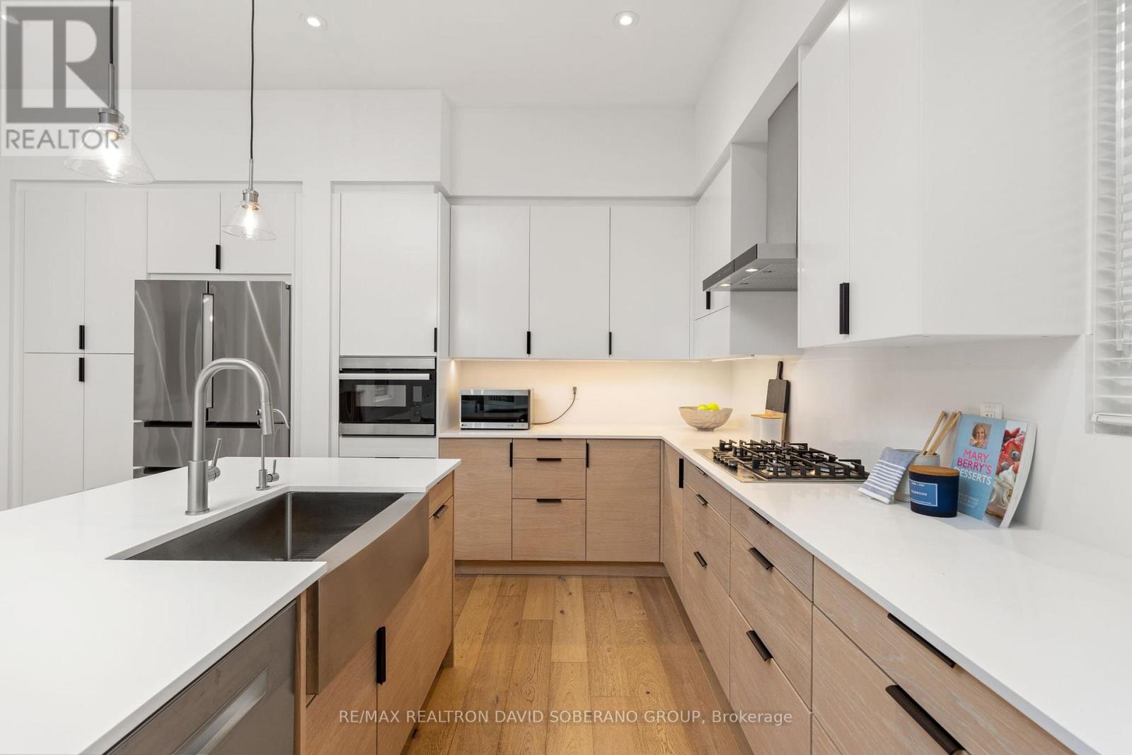 11 Barclay Road, Toronto, Ontario  M3H 3C8 - Photo 8 - C13644020