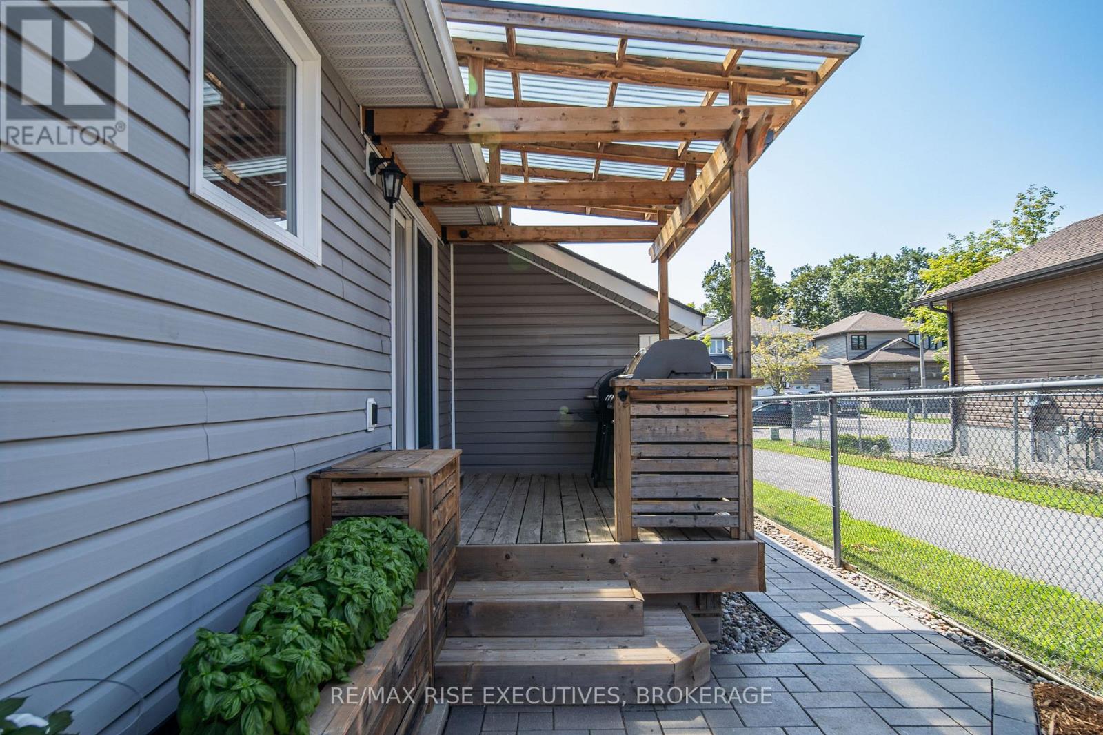 184 Macdougall Drive, Loyalist, Ontario  K7N 1Y8 - Photo 42 - X13643960