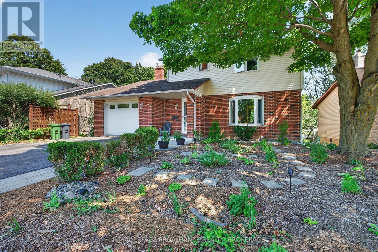 900 Nottinghill Avenue, Kingston, Ontario  K7P 2B4 - Photo 2 - X13644040