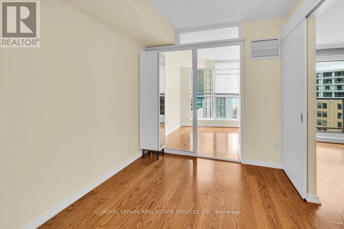 1104 - 208 Queens Quay W, Toronto, Ontario  M5J 2Y5 - Photo 16 - C13644072