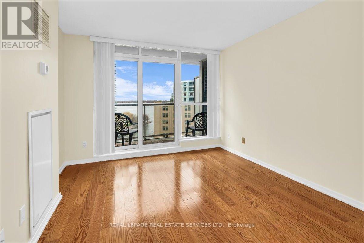 1104 - 208 Queens Quay W, Toronto, Ontario  M5J 2Y5 - Photo 3 - C13644072