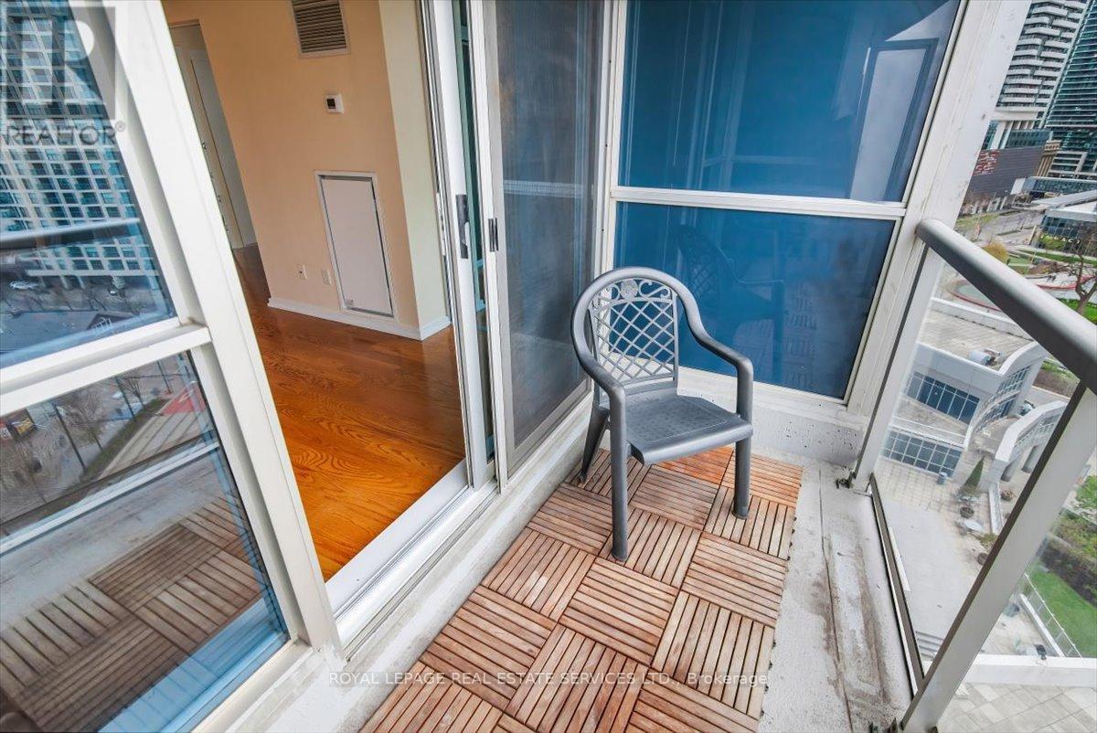 1104 - 208 Queens Quay W, Toronto, Ontario  M5J 2Y5 - Photo 31 - C13644072