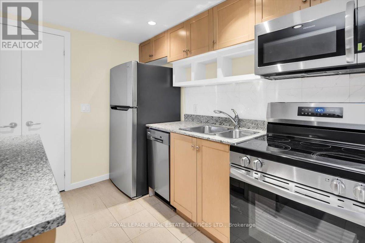 1104 - 208 Queens Quay W, Toronto, Ontario  M5J 2Y5 - Photo 6 - C13644072