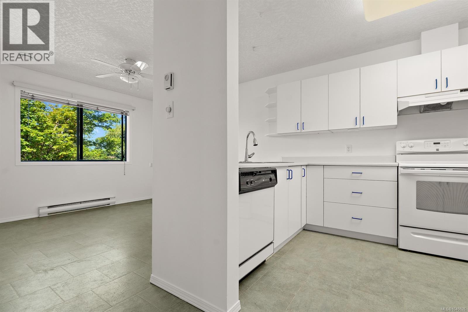 6 1404 Mckenzie Ave, Saanich, British Columbia  V8N 1A1 - Photo 13 - 1045026