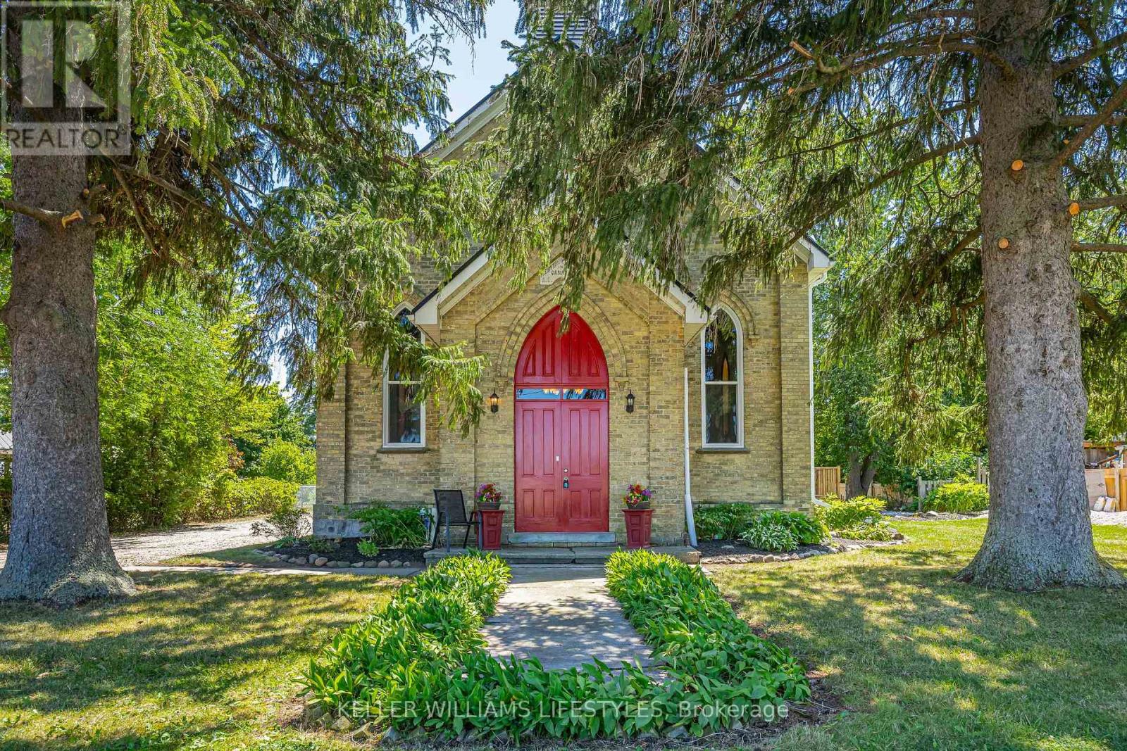 3229 MCGILLIVRAY DRIVE, North Middlesex, Ontario