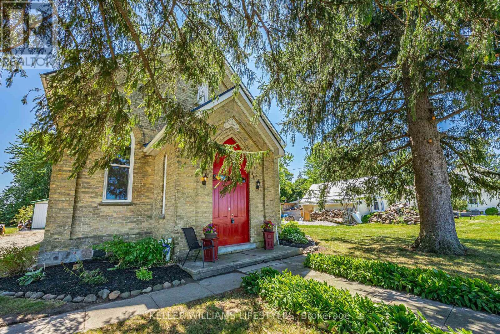 3229 Mcgillivray Drive, North Middlesex, Ontario  N0M 2K0 - Photo 2 - X13643856