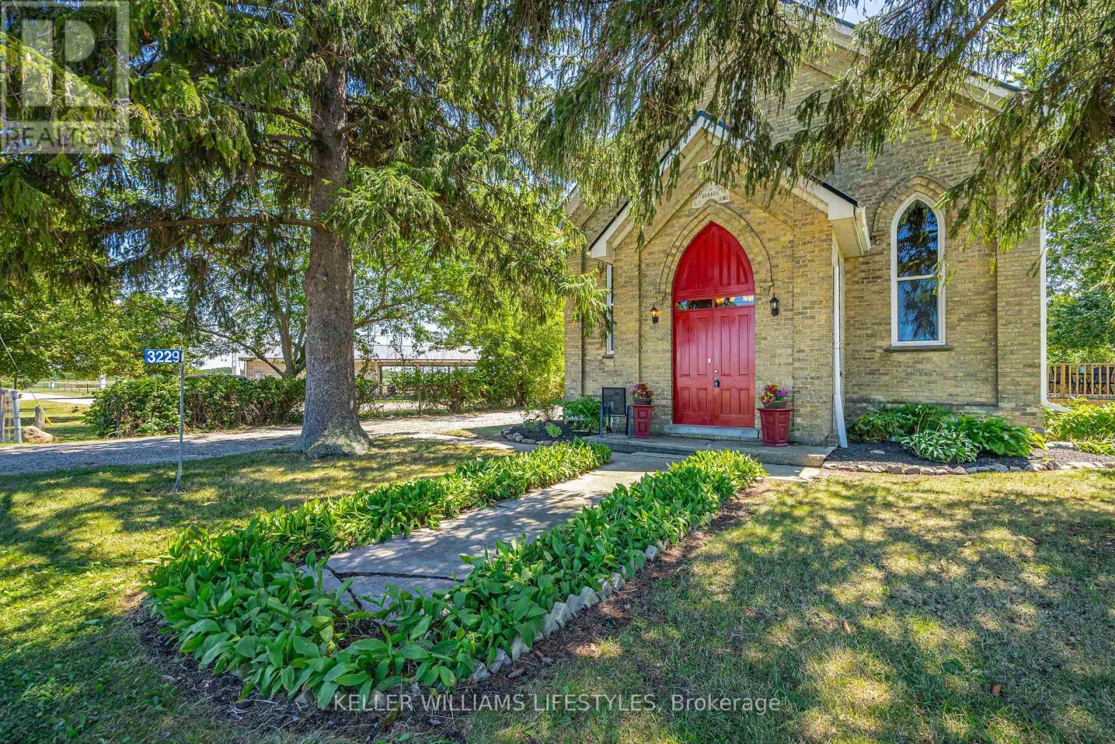 3229 Mcgillivray Drive, North Middlesex, Ontario  N0M 2K0 - Photo 3 - X13643856