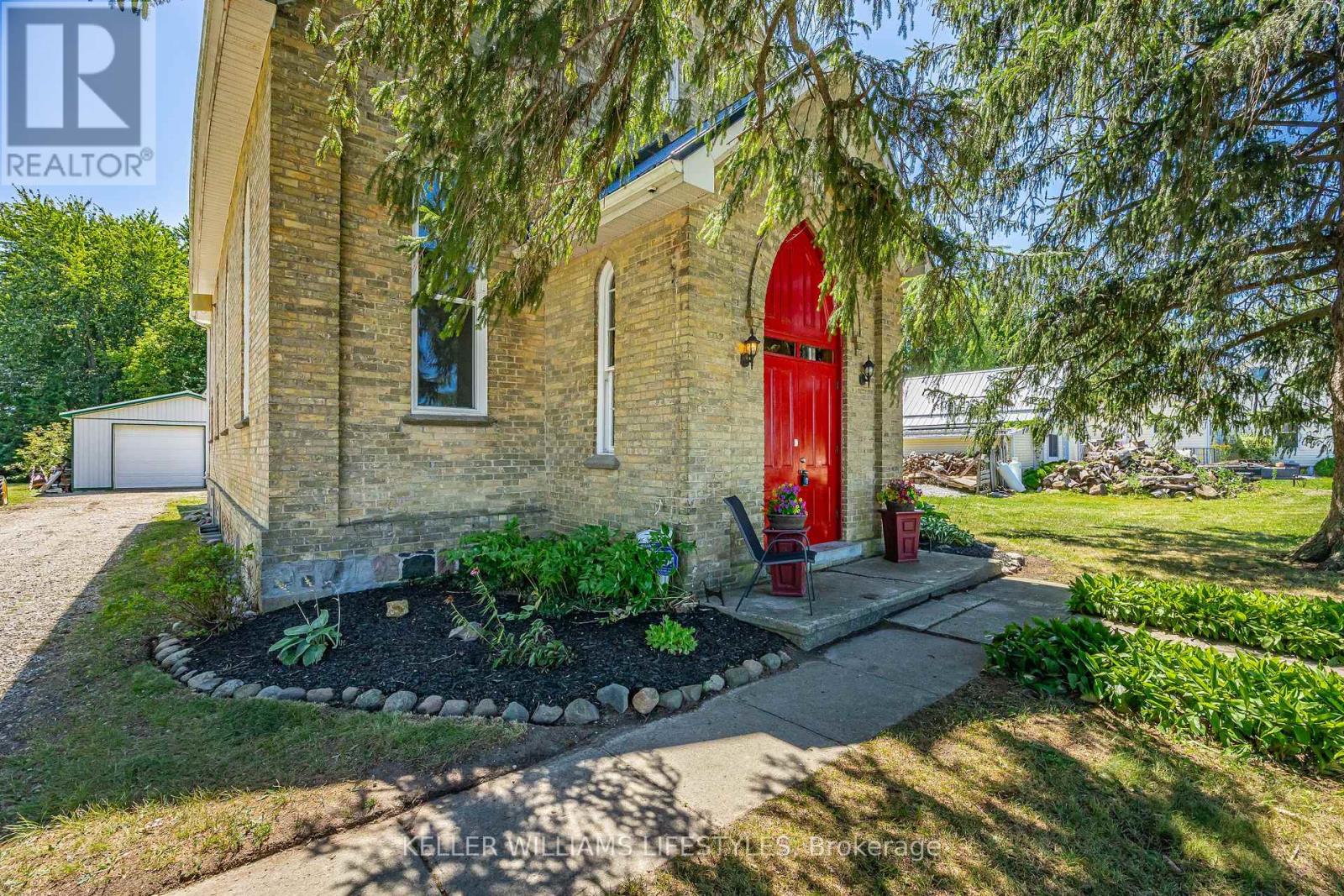 3229 Mcgillivray Drive, North Middlesex, Ontario  N0M 2K0 - Photo 4 - X13643856