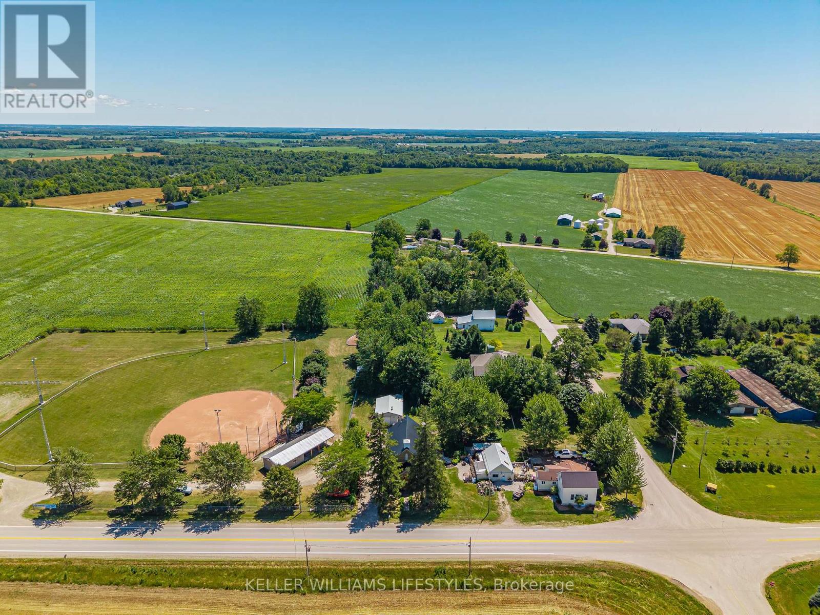 3229 Mcgillivray Drive, North Middlesex, Ontario  N0M 2K0 - Photo 47 - X13643856