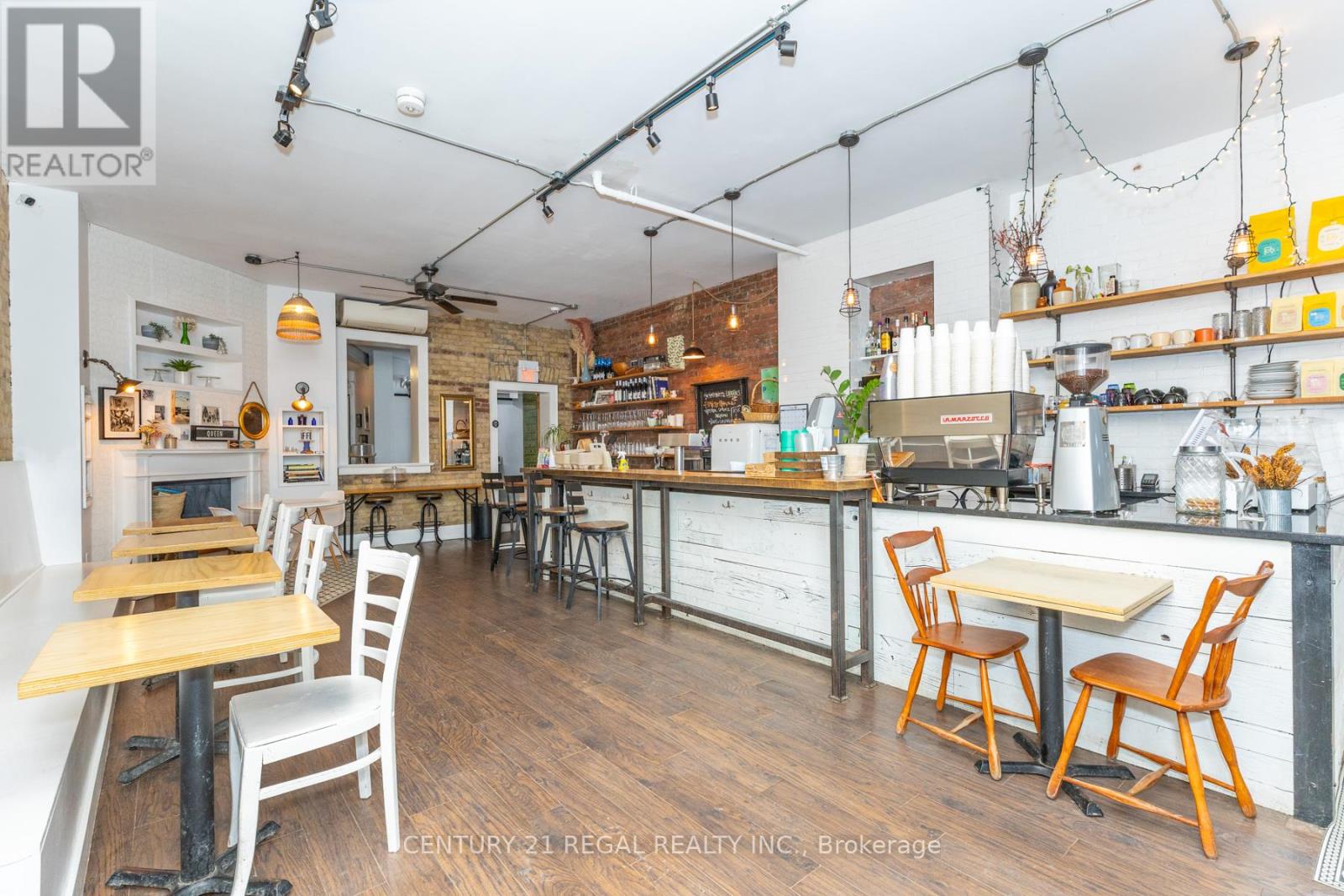 1374 Queen Street E, Toronto, Ontario  M4L 1C9 - Photo 15 - E13643732