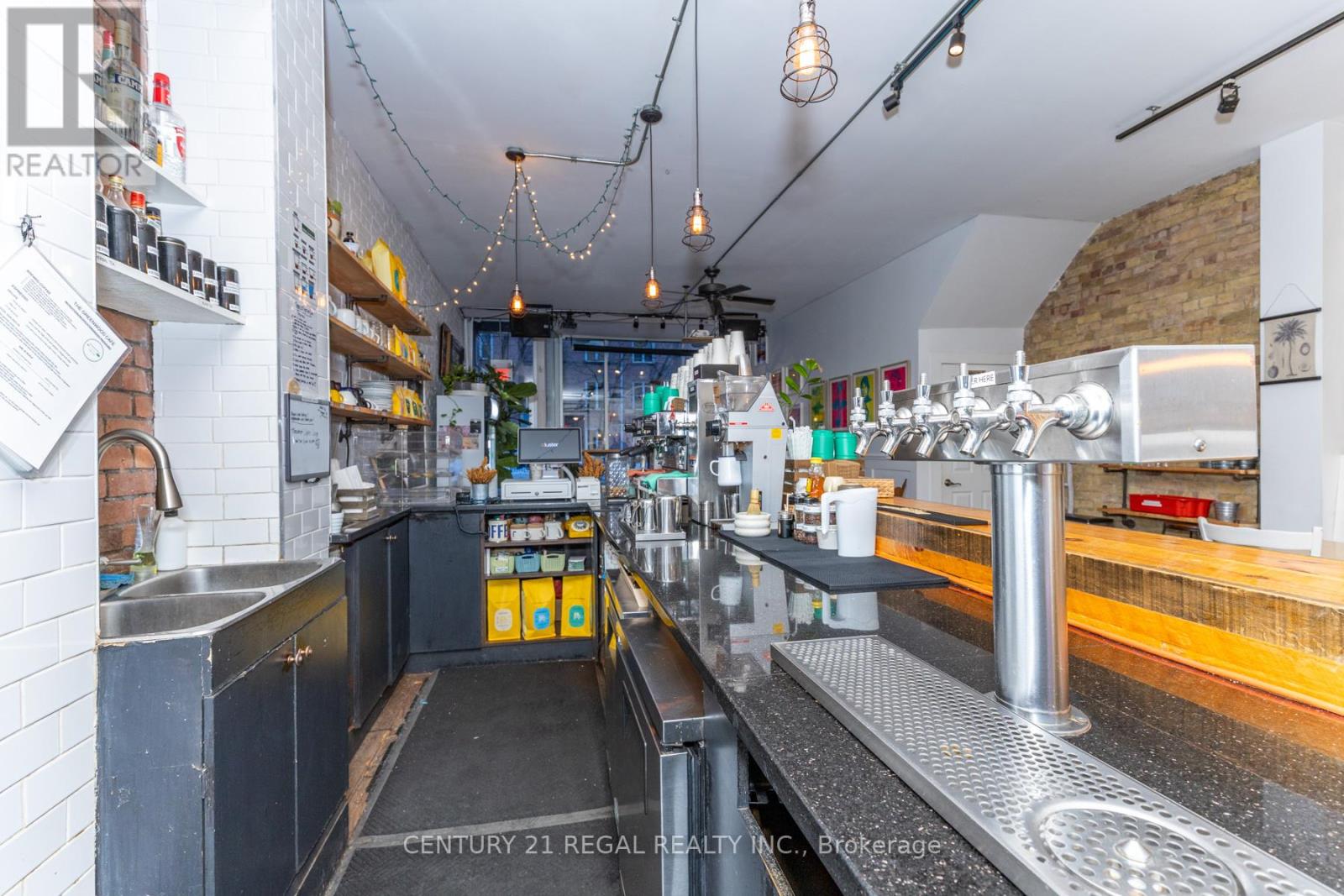 1374 Queen Street E, Toronto, Ontario  M4L 1C9 - Photo 21 - E13643732