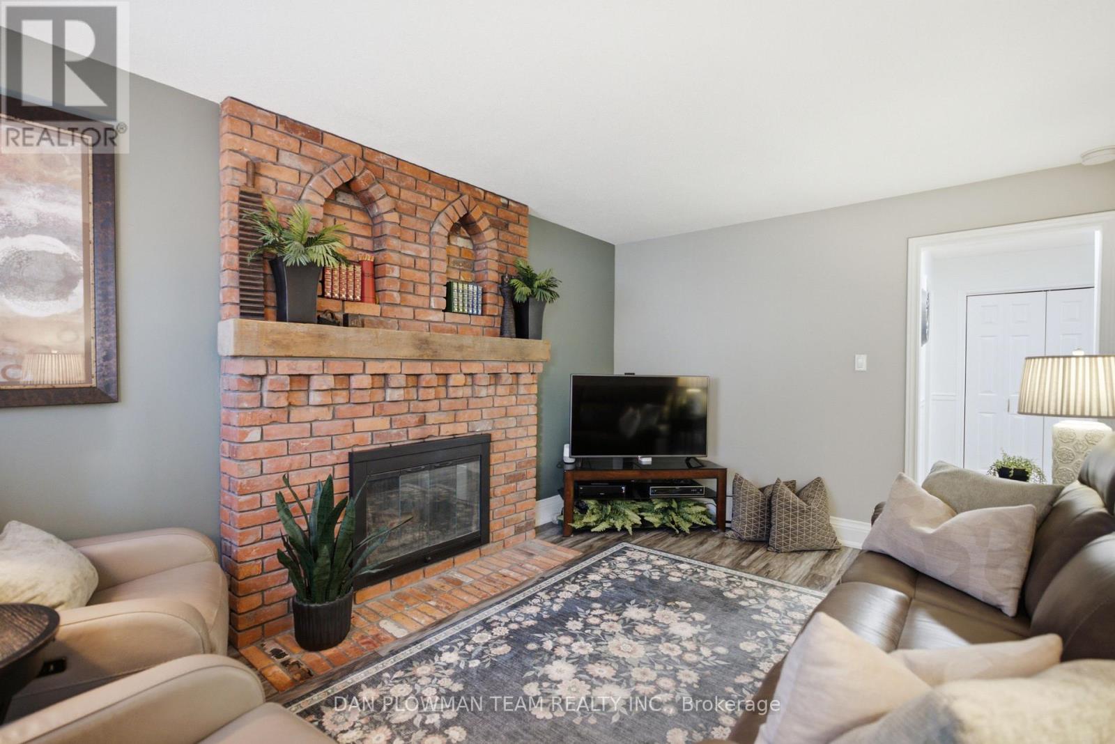 1 Murkar Crescent, Whitby, Ontario  L1N 8Y4 - Photo 11 - E13643780