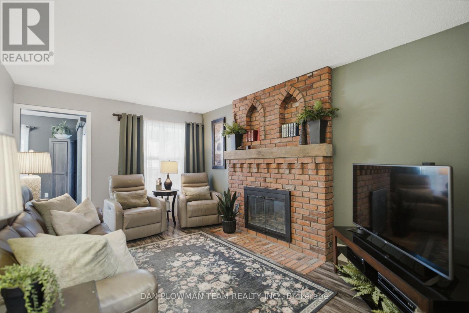 1 Murkar Crescent, Whitby, Ontario  L1N 8Y4 - Photo 12 - E13643780