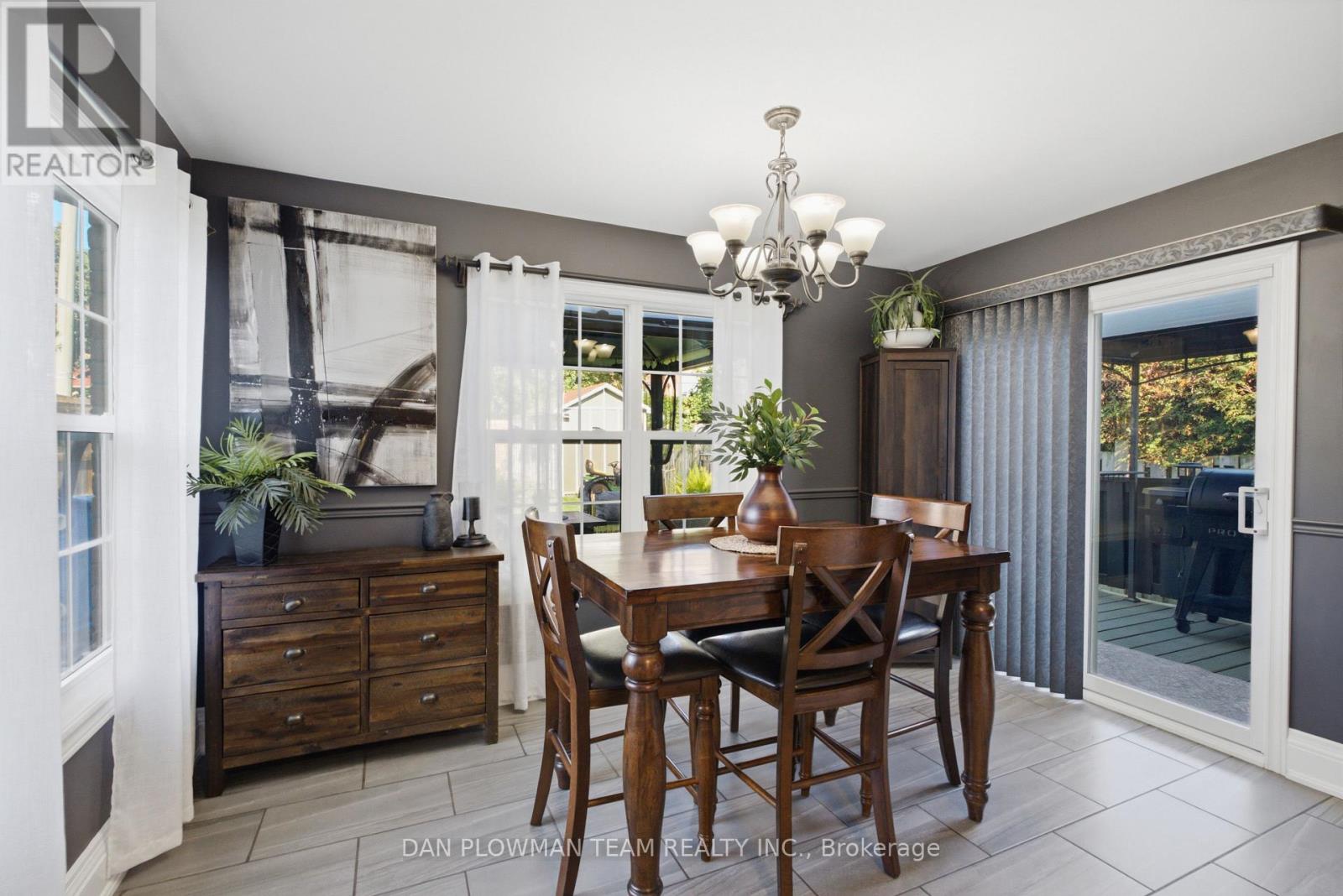 1 Murkar Crescent, Whitby, Ontario  L1N 8Y4 - Photo 9 - E13643780