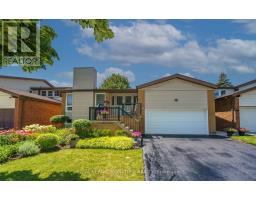 36 CHIEFSWOOD SQUARE, Toronto, Ontario