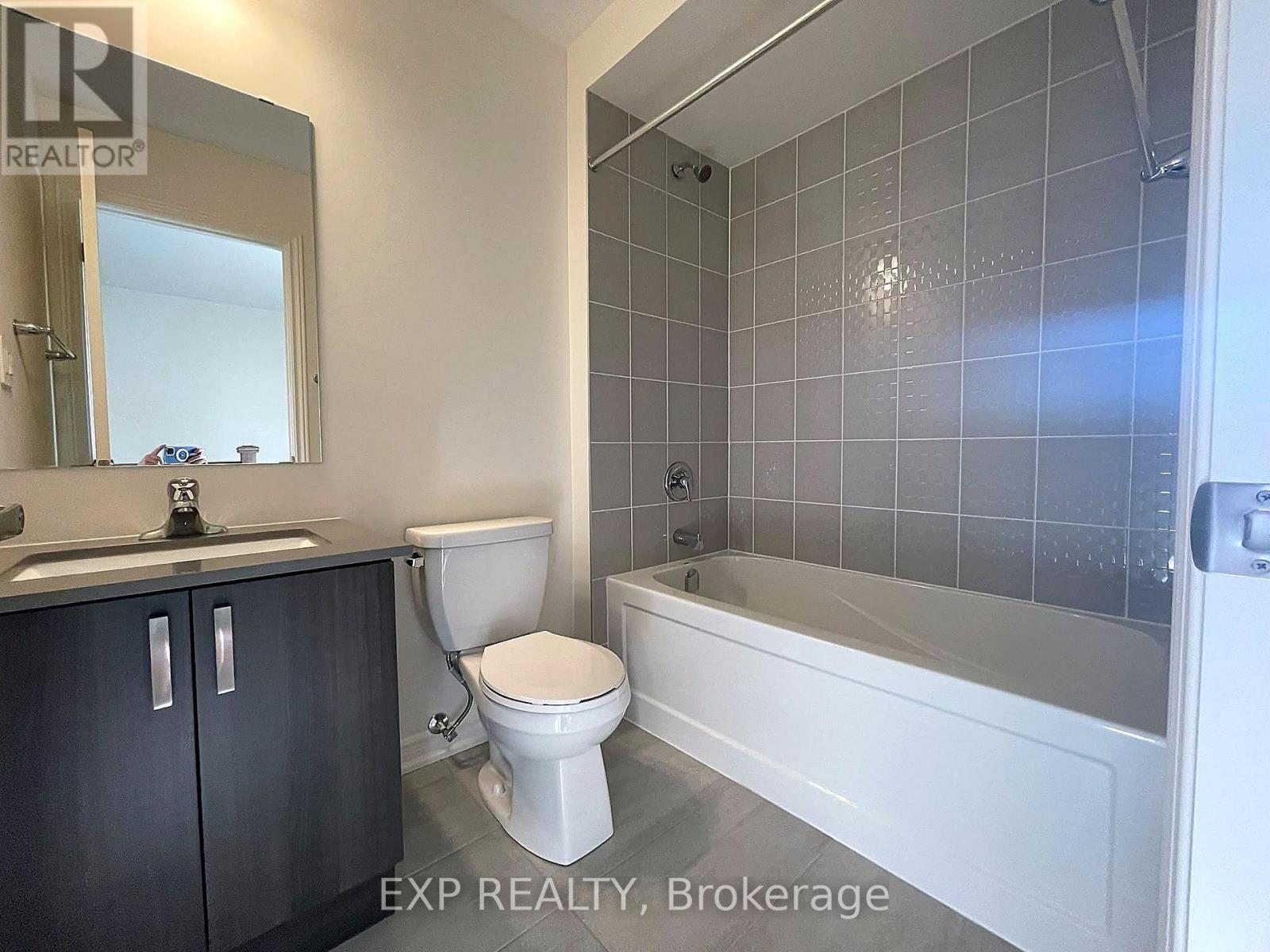 62 Donald Cameron Crescent, Clarington, Ontario  L1E 0M4 - Photo 18 - E13643976