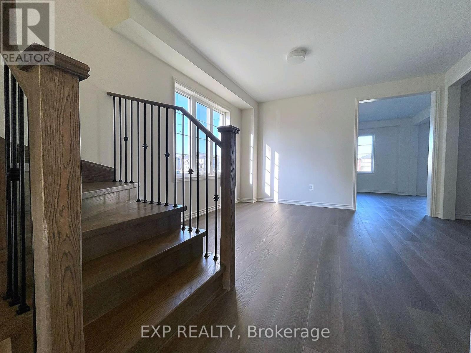 62 Donald Cameron Crescent, Clarington, Ontario  L1E 0M4 - Photo 3 - E13643976