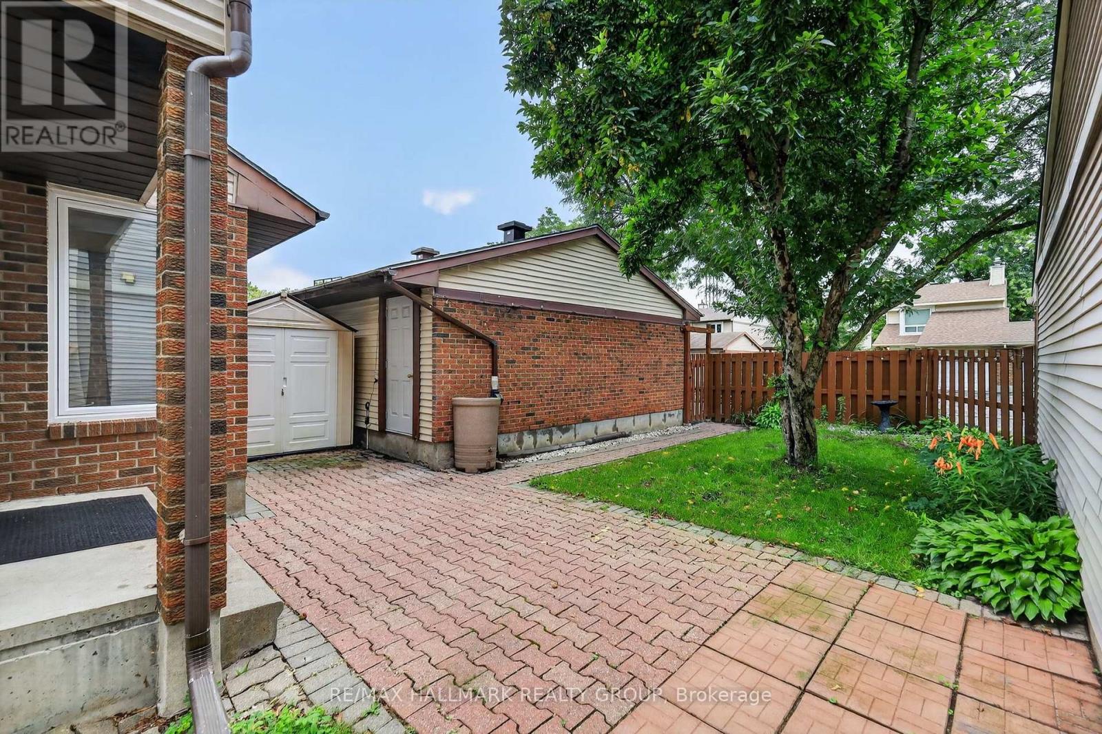 704 Malibu Terrace, Ottawa, Ontario  K2C 3T8 - Photo 3 - X13643810