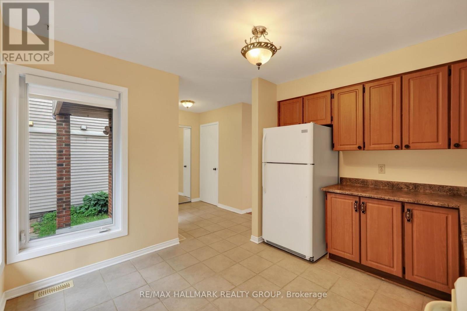 704 Malibu Terrace, Ottawa, Ontario  K2C 3T8 - Photo 9 - X13643810