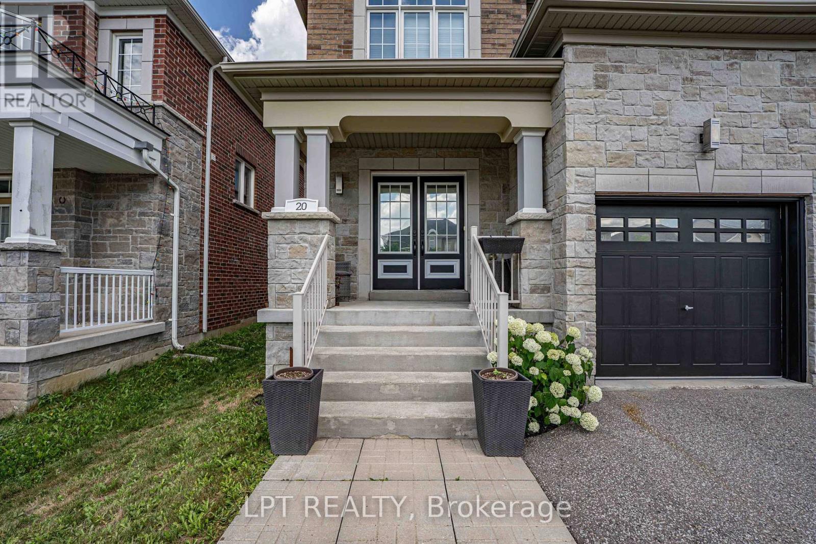 20 Manor Forest Road, East Gwillimbury (Mt Albert), Ontario  L0G 1M0 - Photo 10 - N13643708